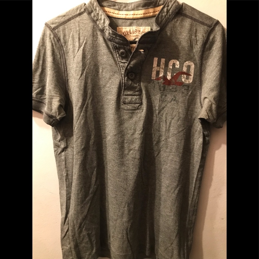 Hollister California T shirt in Good condition
